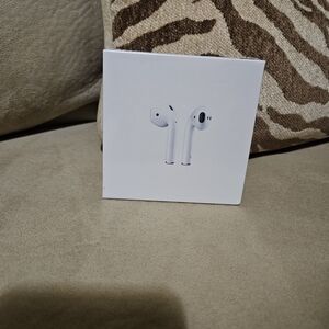 Wireless White Earbud Headphones